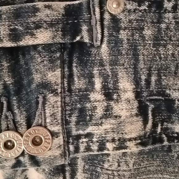 Buffalo by David Bitton, Acid Washed Micro-Mini - Picture 3 of 5